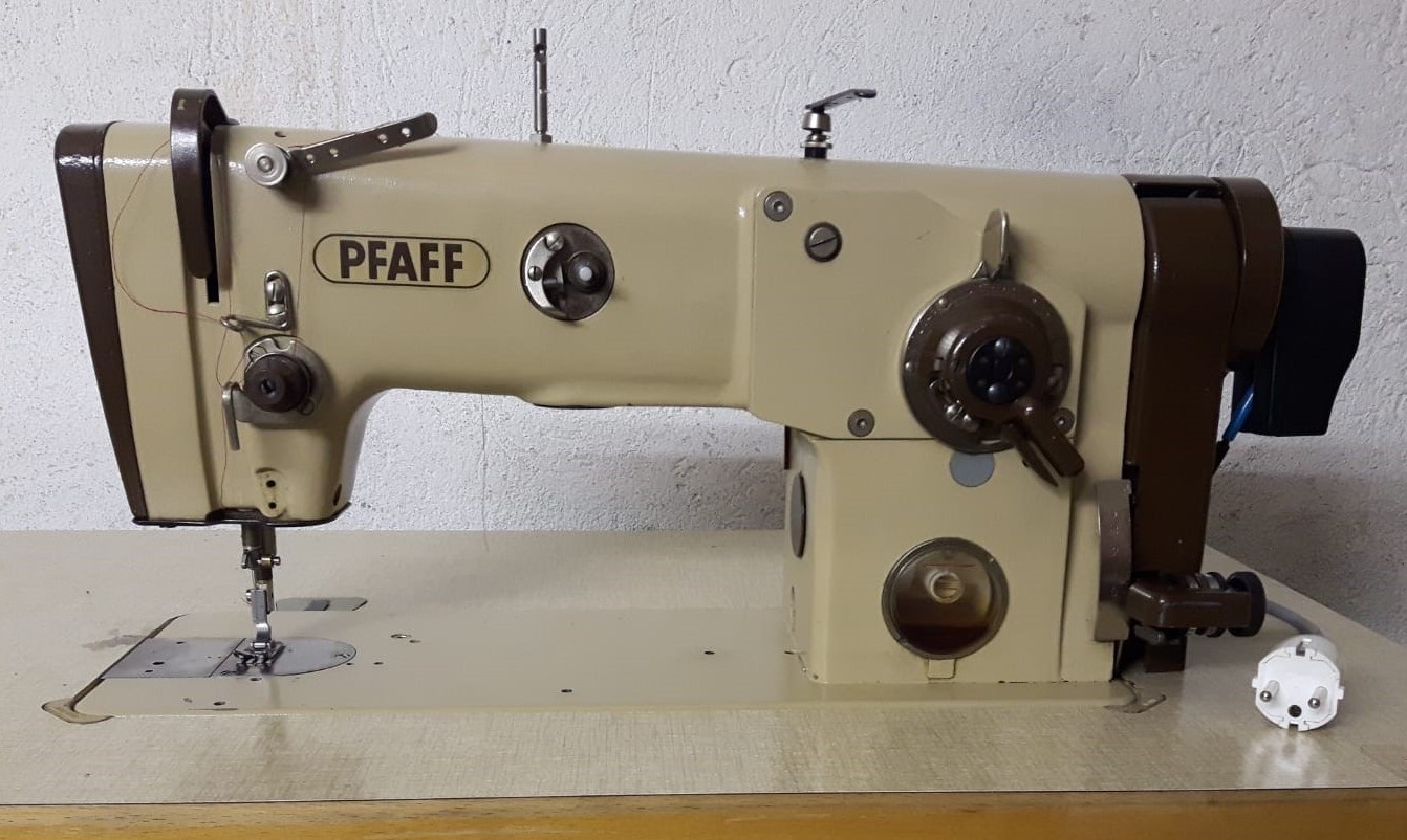 Pfaff 438 4